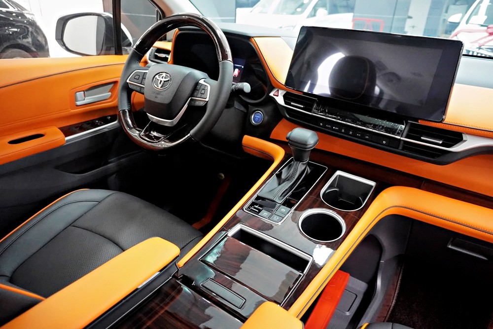 豐田賽那汽車內(nèi)飾改裝